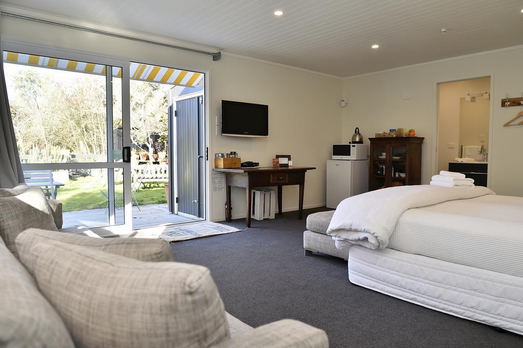 Bed and Breakfast Tongariro Adventures Kuratau Экстерьер фото